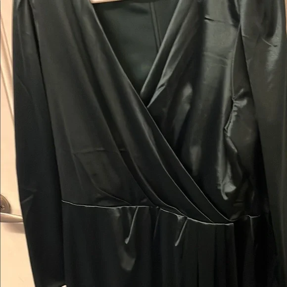 Julia Jordan Long Sleeve Faux Wrap Dress - Picture 3 of 11